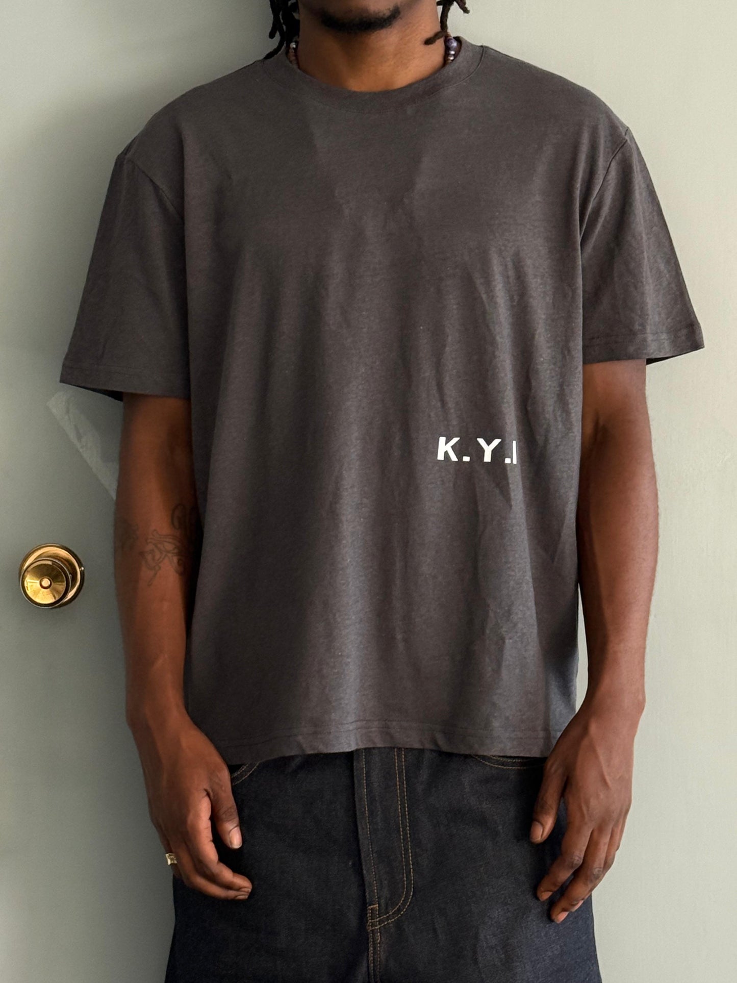 K.Y.I Tee Washed Black